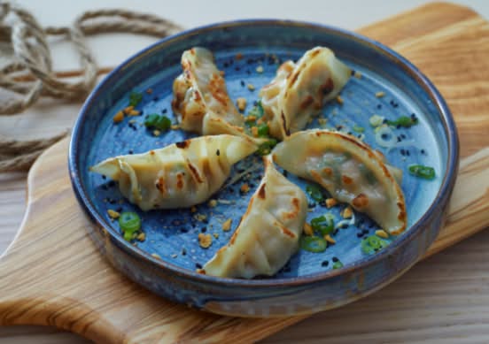Pan-Fried Chicken Dumplings 鸡肉生煎饺